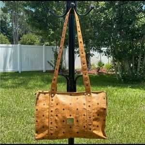 MCM visetos shoulder bag with zip top closure, cognac